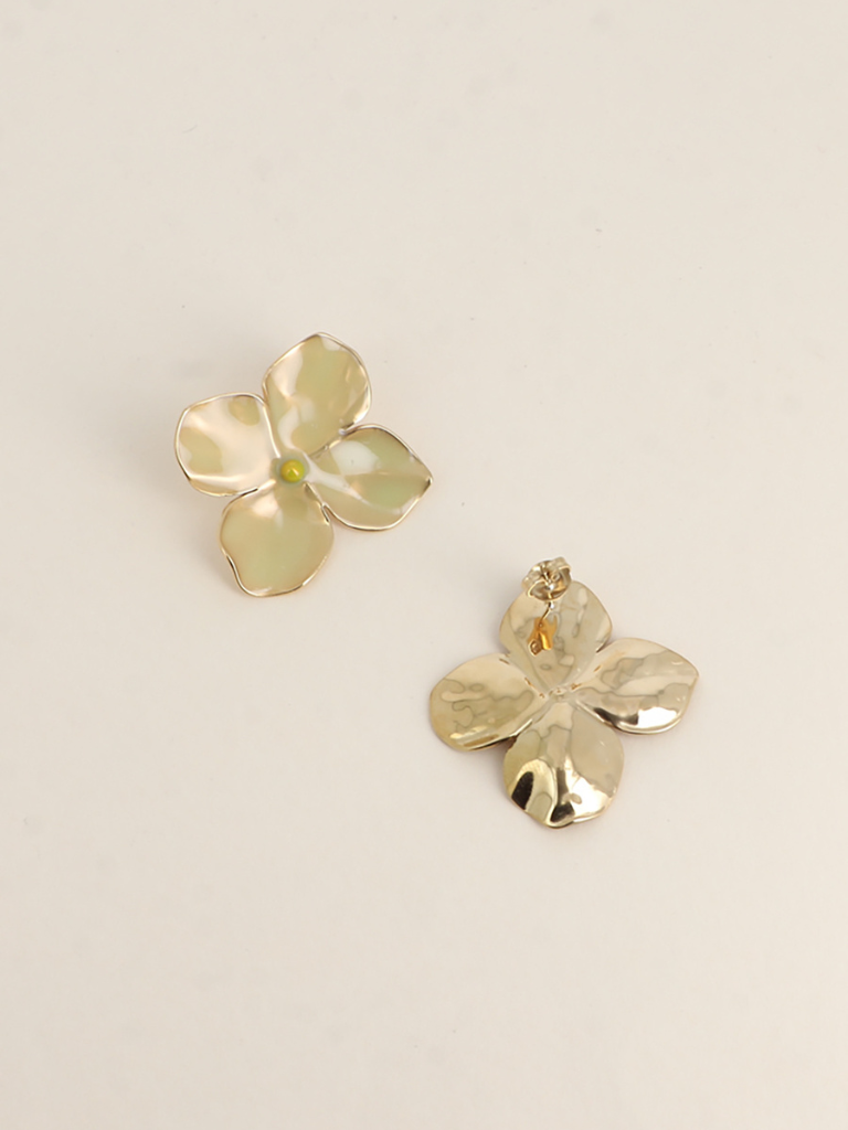 Bloom Studded Earings