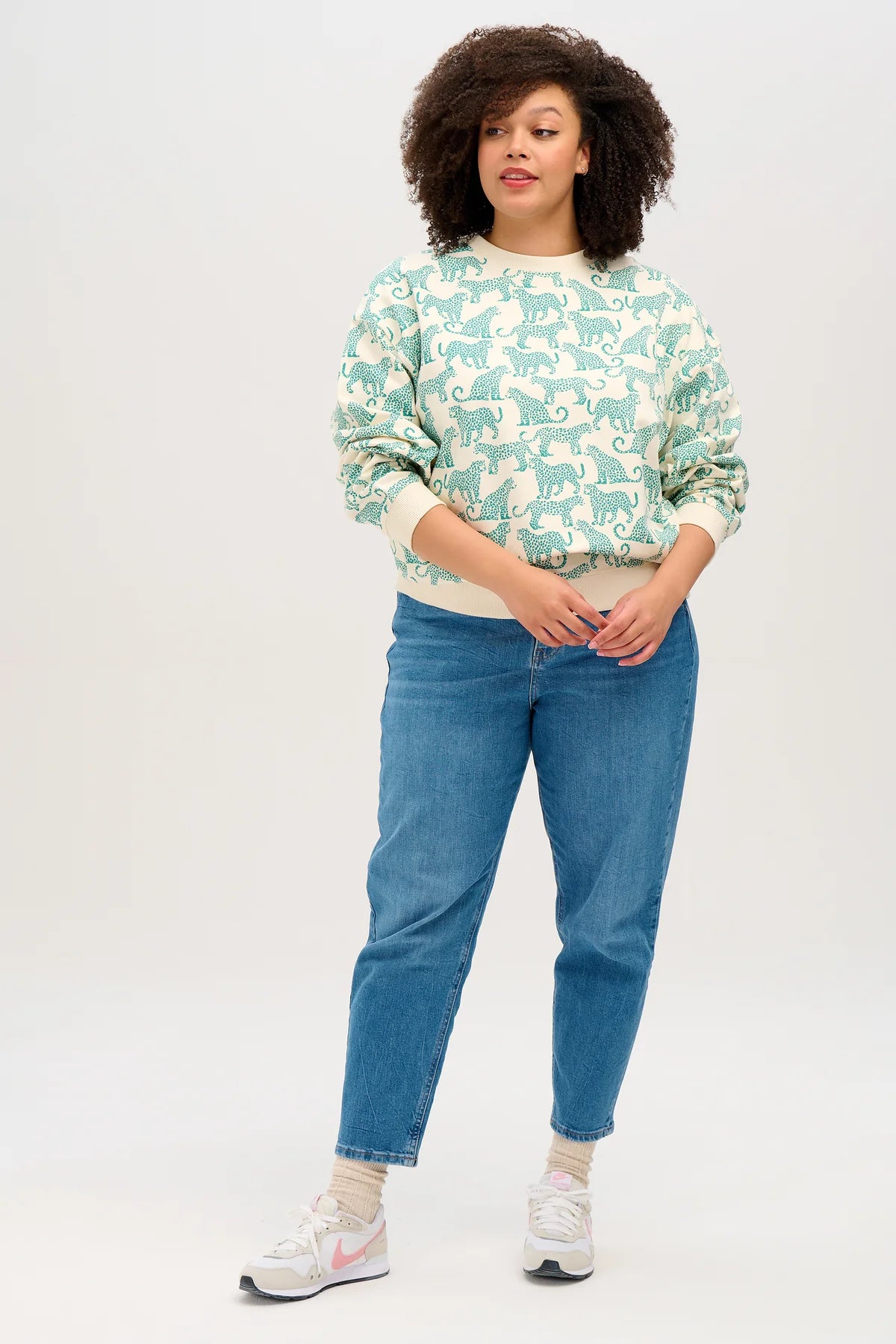 Eadie Relaxed Sweatshirt - Off-White, Green Leopards