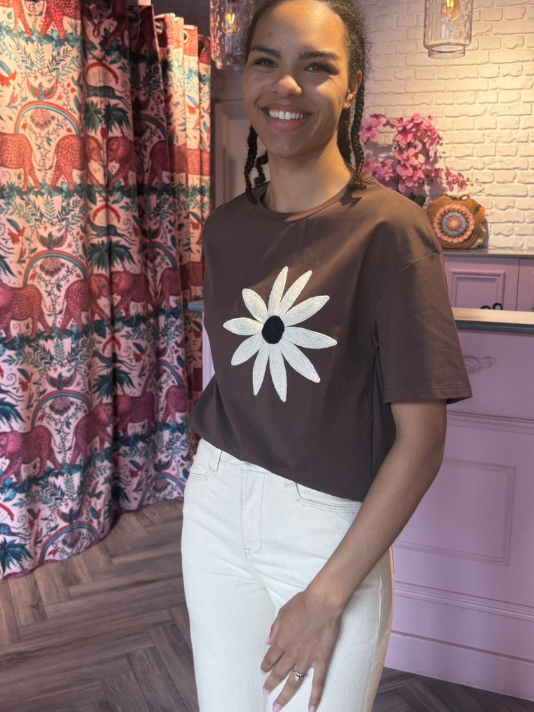 Daisy Tee Brown