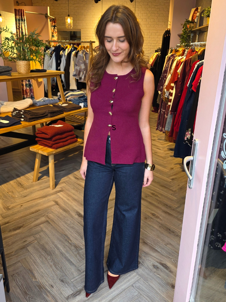 Esme Waistcoat Knit Wine