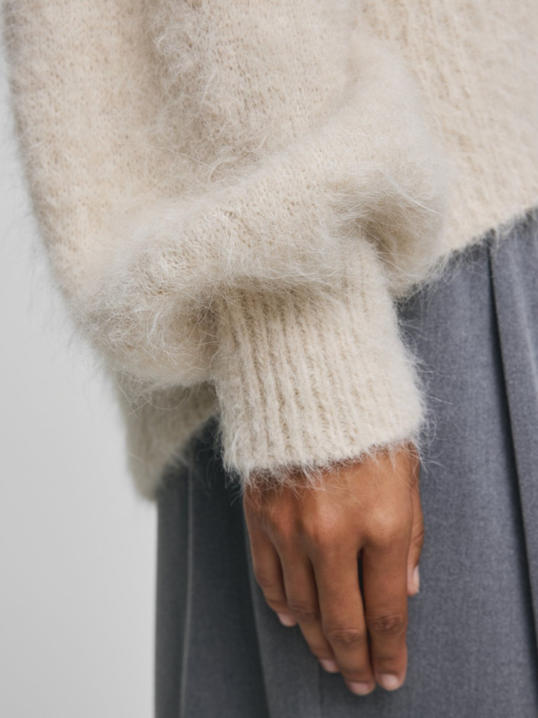 MSCH Thira Salmia Pullover