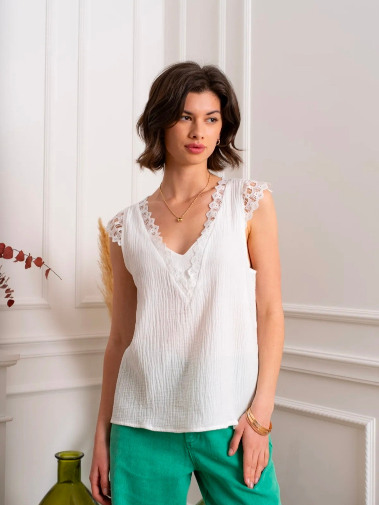 Kodie White SS Top