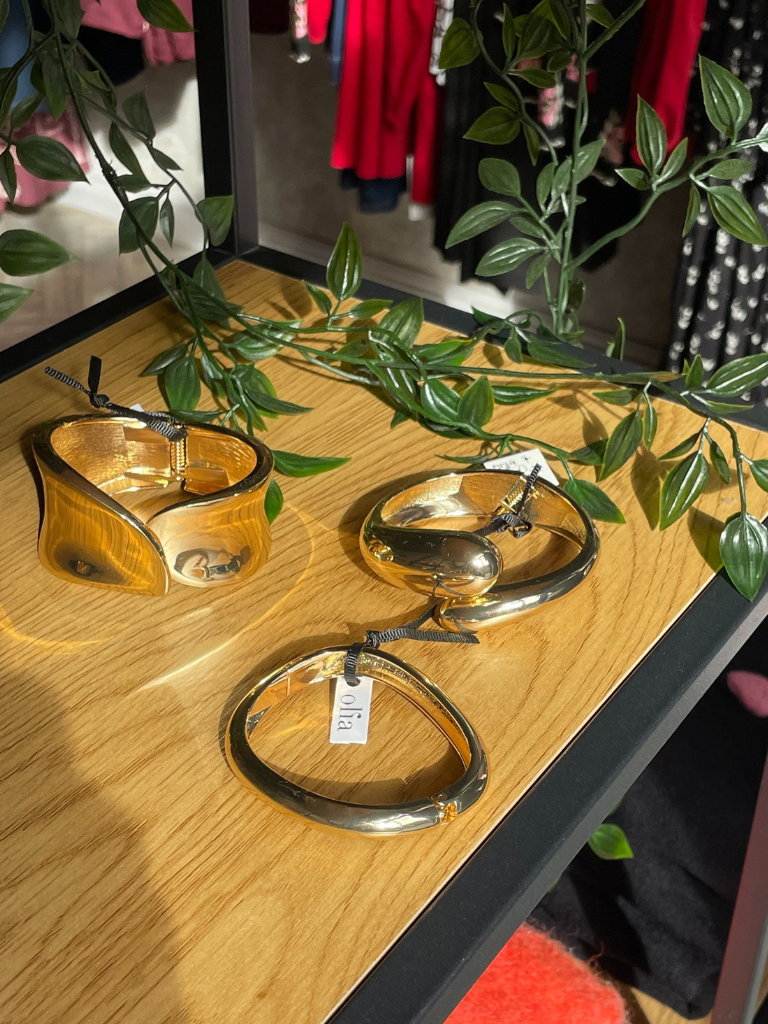 Dallia Bangle