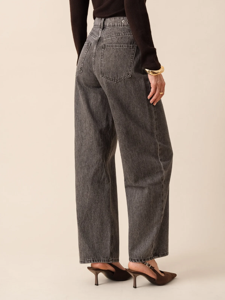 Brune Barrel Grey Jean