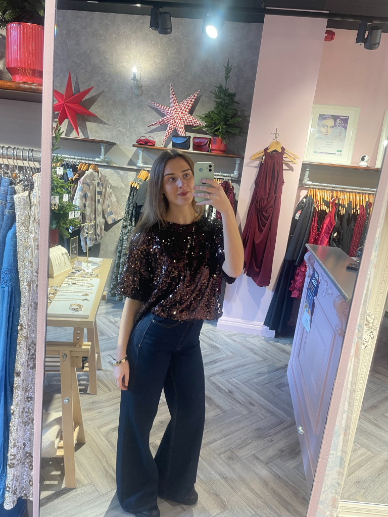 Lexi Short-Sleeve Sequin Top Chocolate