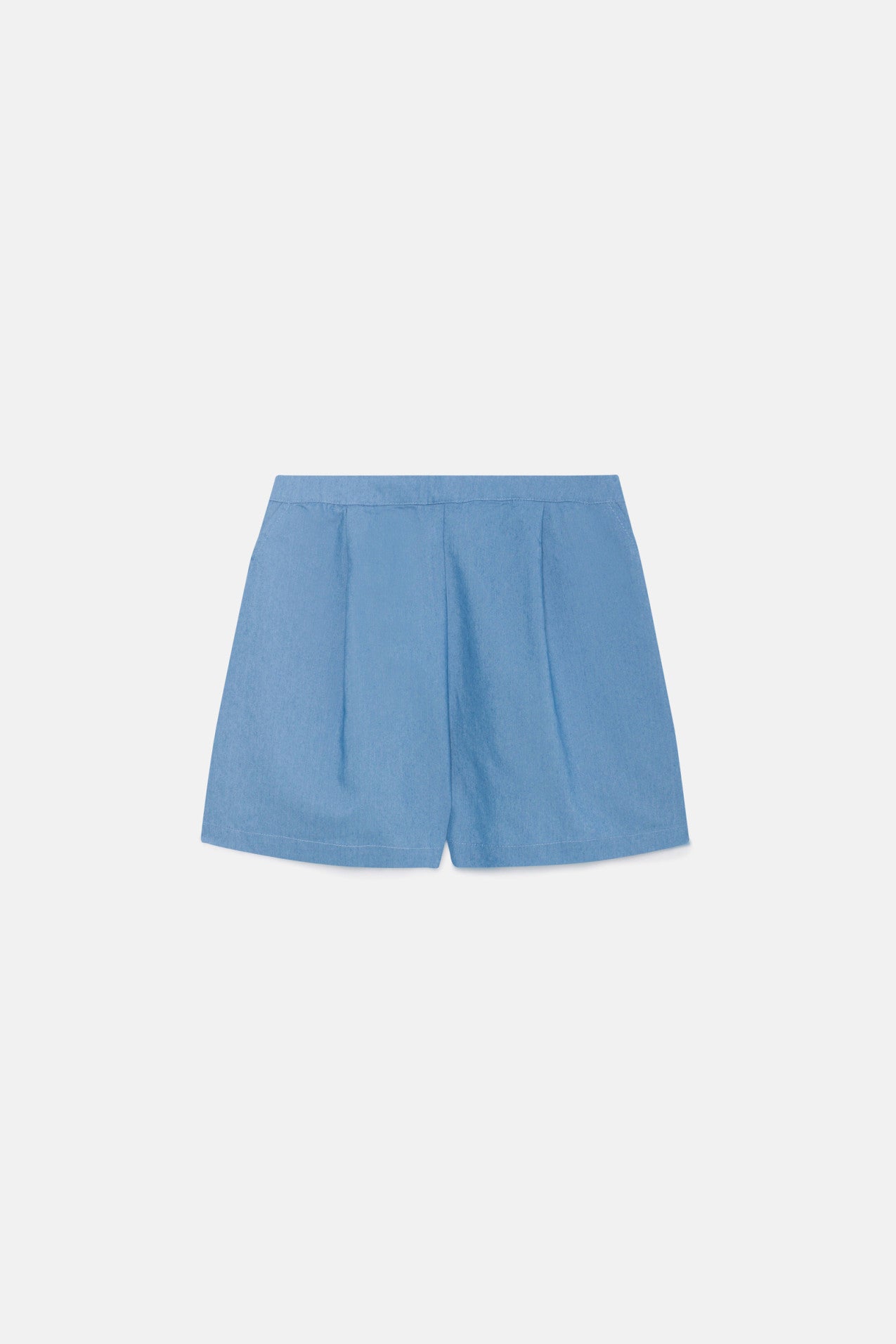 Blue mid-rise denim shorts