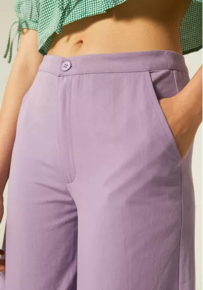 VIOLET MID-RISE TWILL BERMUDA SHORTS WITH POCKETS